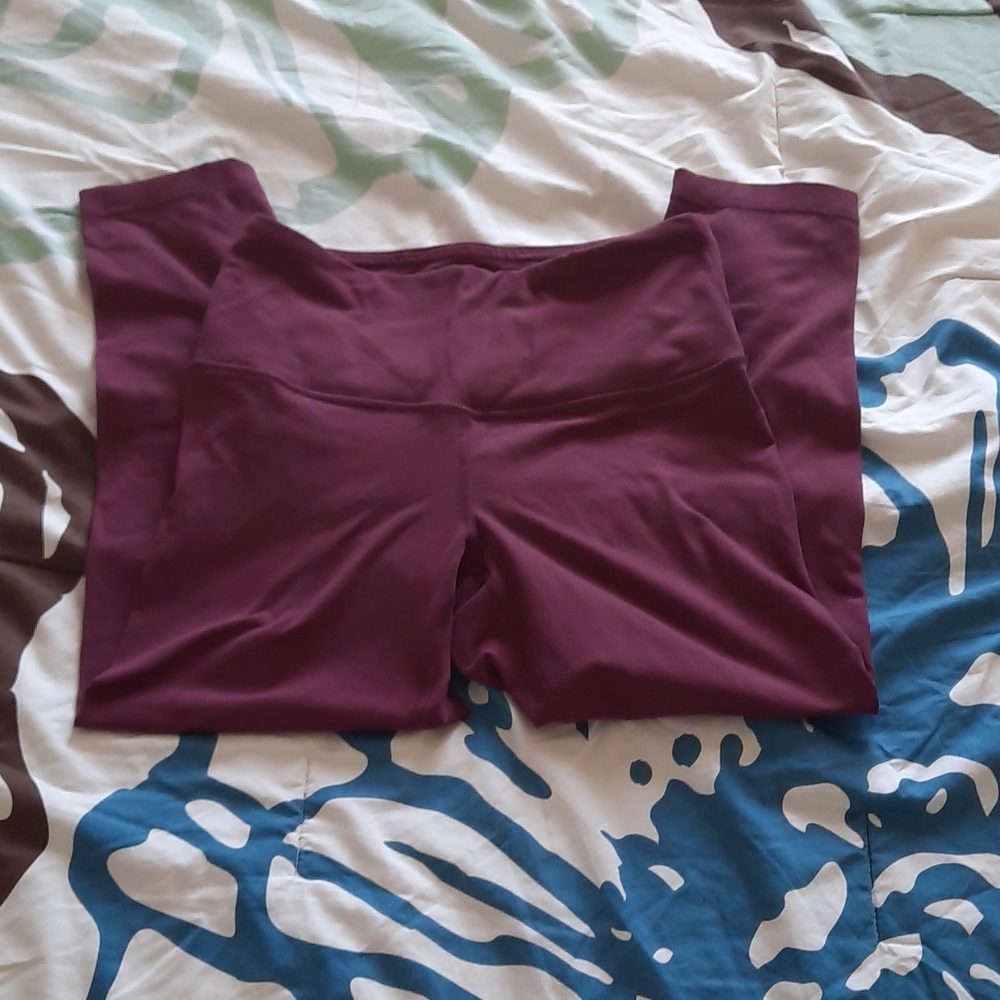 🍉 3 for $25 purple Capri workout pants